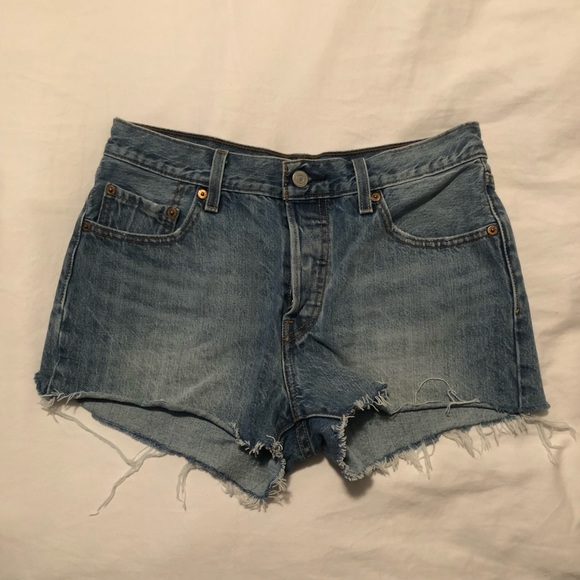 Levi’s shorts 501 original - size 28 - Picture 2 of 4